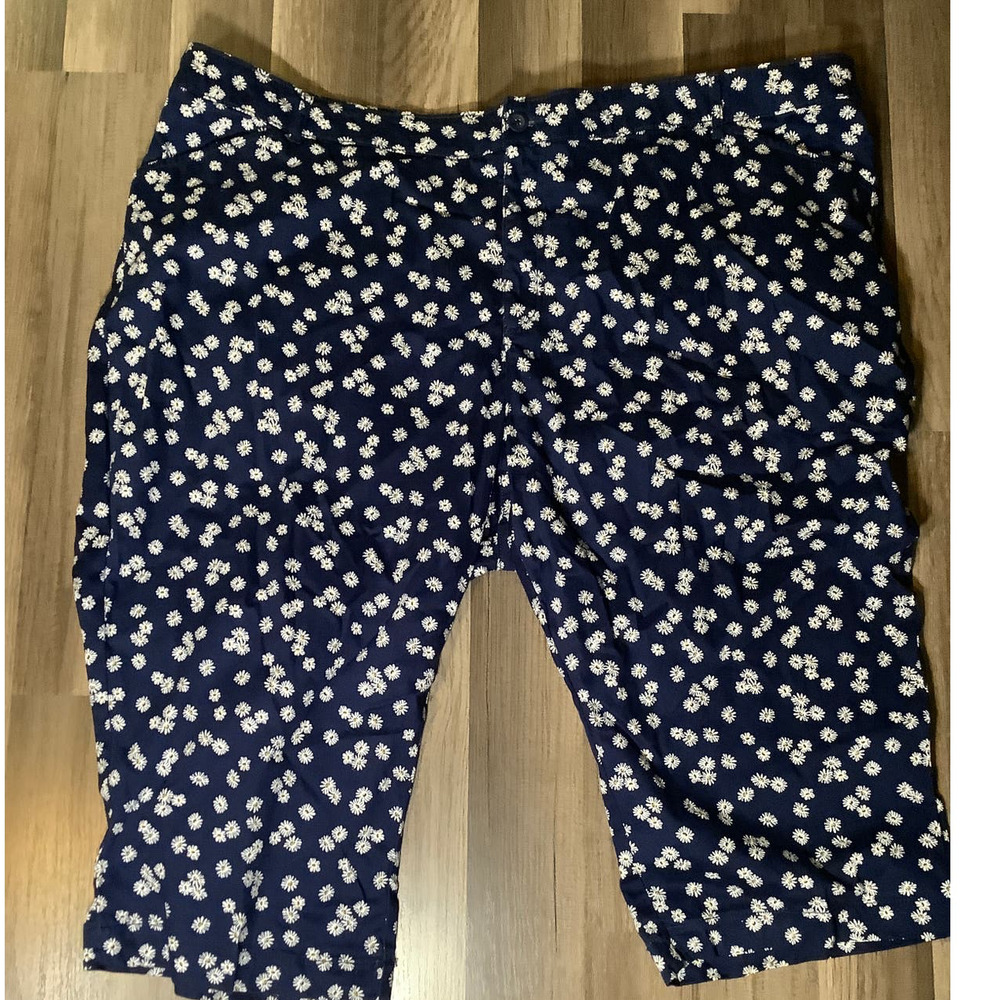 St. John's Bay Bermuda Shorts Women's Size 4X Daisy Print Summer Floral